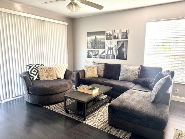 10327 WILLOW LEAF TRAIL, Tampa, FL 33625