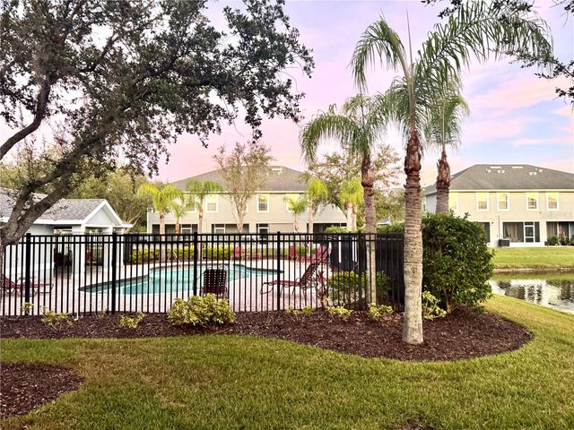 10327 WILLOW LEAF TRAIL, Tampa, FL 33625