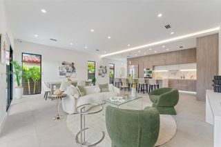 2435 NE 18th St, Fort Lauderdale, FL 33305