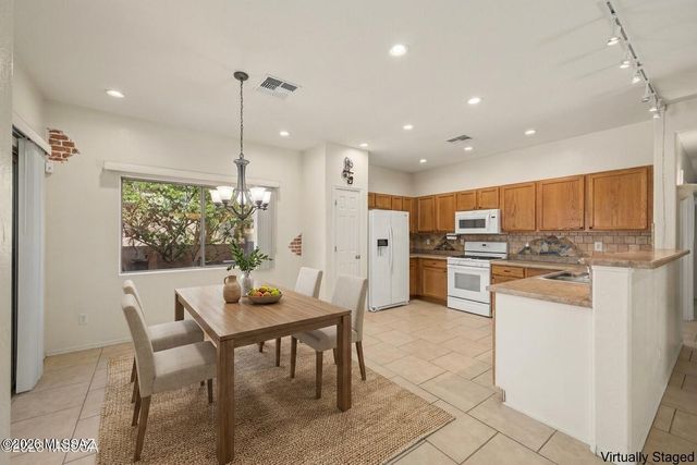 5578 W Acacia Blossom Place, Marana, AZ 85658