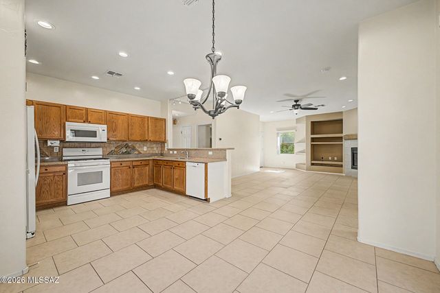 5578 W Acacia Blossom Place, Marana, AZ 85658