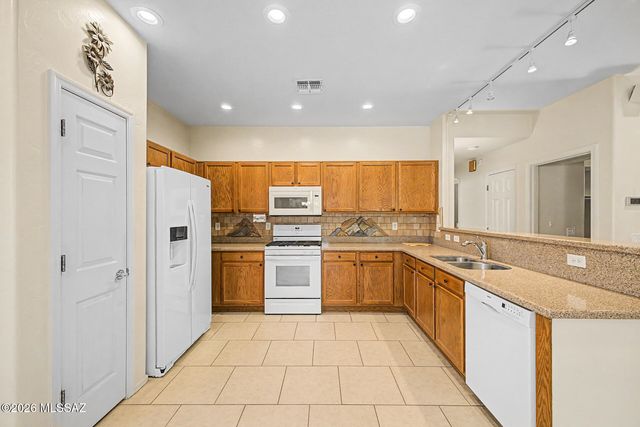 5578 W Acacia Blossom Place, Marana, AZ 85658