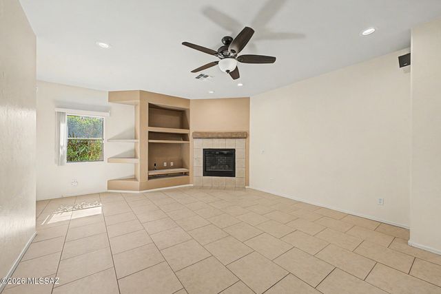 5578 W Acacia Blossom Place, Marana, AZ 85658