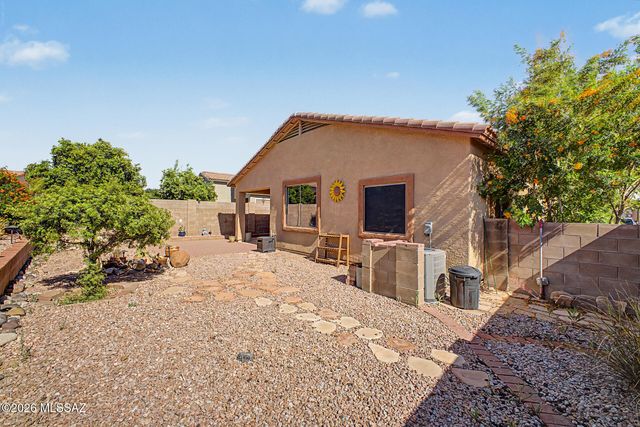 5578 W Acacia Blossom Place, Marana, AZ 85658