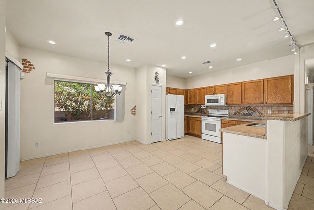 5578 W Acacia Blossom Place, Marana, AZ 85658