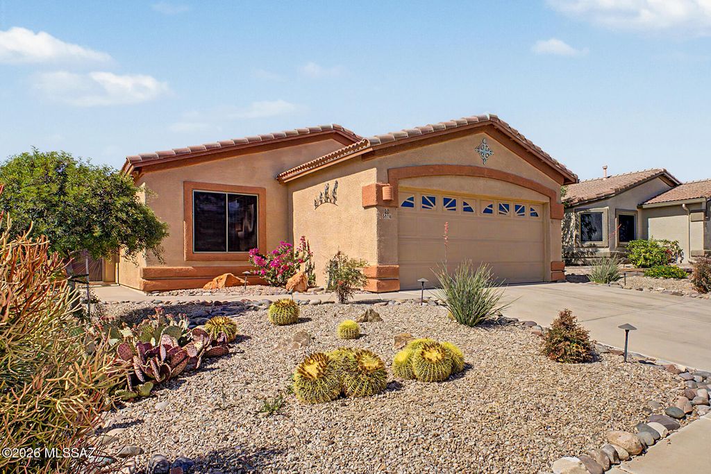 5578 W Acacia Blossom Place, Marana, AZ 85658