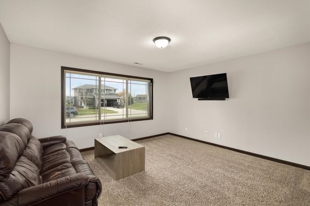 1413 Lyndale Drive, Polk City, IA 50226