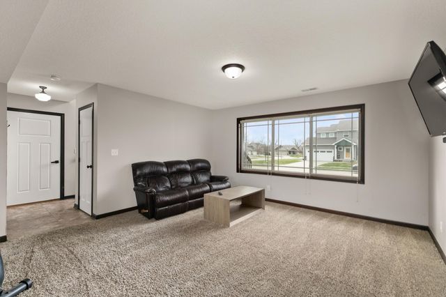 1413 Lyndale Drive, Polk City, IA 50226