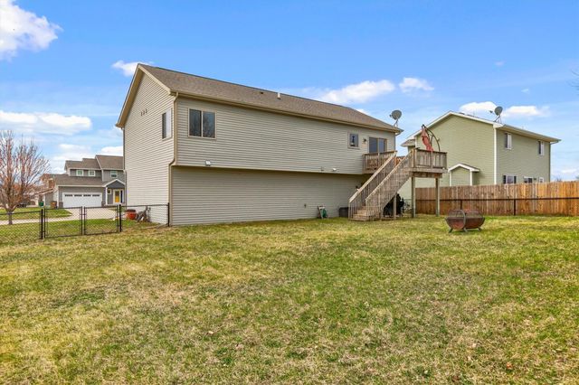 1413 Lyndale Drive, Polk City, IA 50226