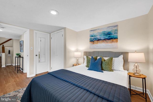 327 S HORNERS LN, Rockville, MD 20850