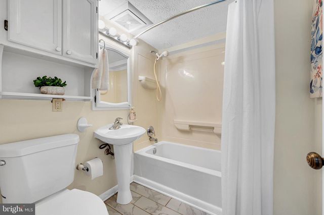 327 S HORNERS LN, Rockville, MD 20850