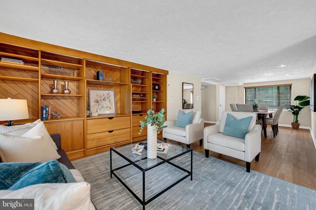 327 S HORNERS LN, Rockville, MD 20850