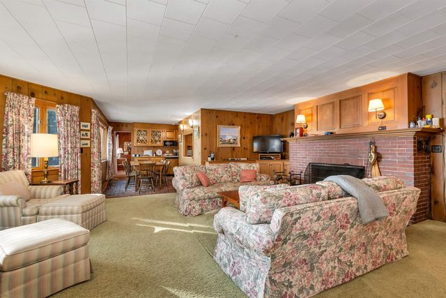 74 Keewaydin Road, Wolfeboro, NH 03894