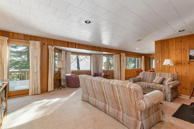 74 Keewaydin Road, Wolfeboro, NH 03894