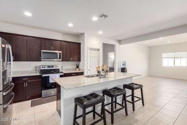 10808 W BLOCH Road, Tolleson, AZ 85353