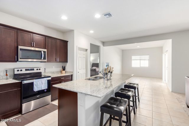 10808 W BLOCH Road, Tolleson, AZ 85353