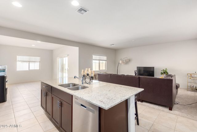 10808 W BLOCH Road, Tolleson, AZ 85353