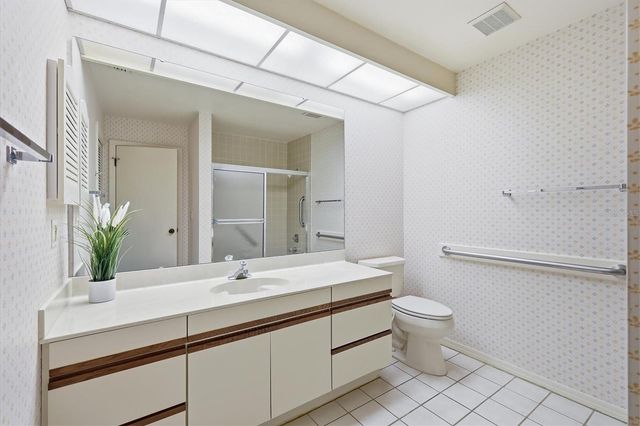 4639 CHANDLERS FORDE 36, Sarasota, FL 34235