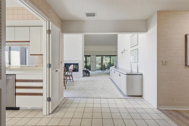 4639 CHANDLERS FORDE 36, Sarasota, FL 34235