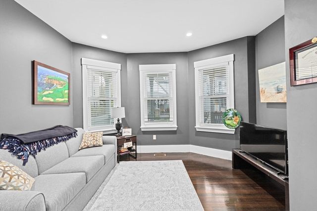 24 Alpha Rd. 1, Boston, MA 02124