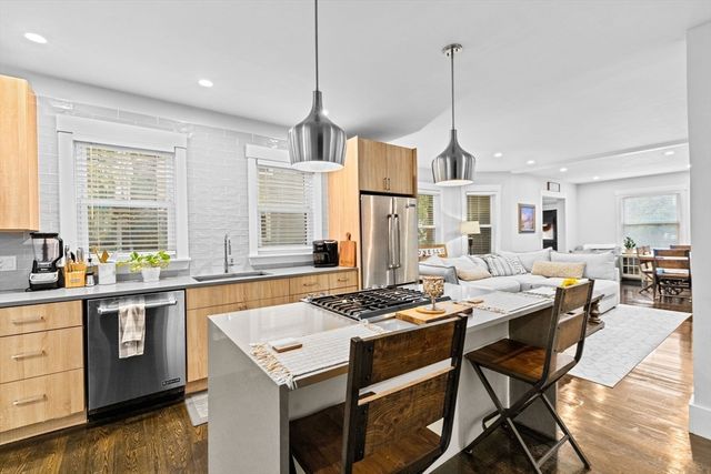 24 Alpha Rd. 1, Boston, MA 02124