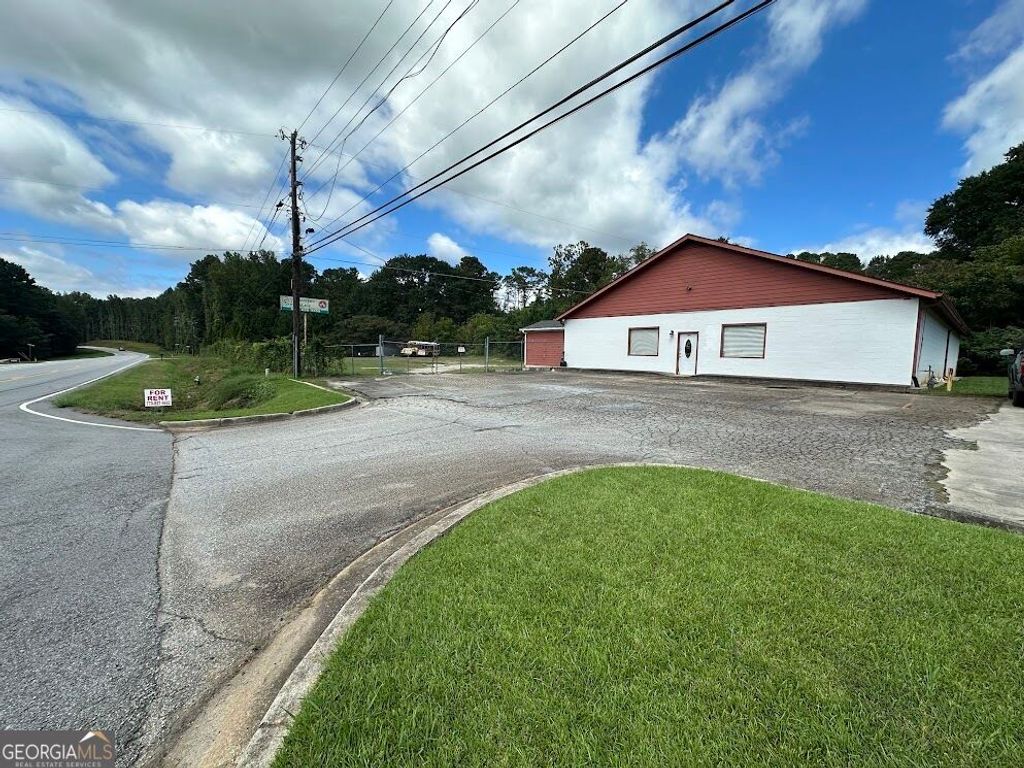 13990 Veterans Memorial Highway, Winston, GA 30187 — exterior
