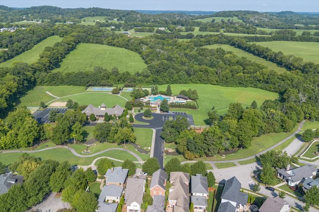 2837 Americus Dr, Thompsons Station, TN 37179