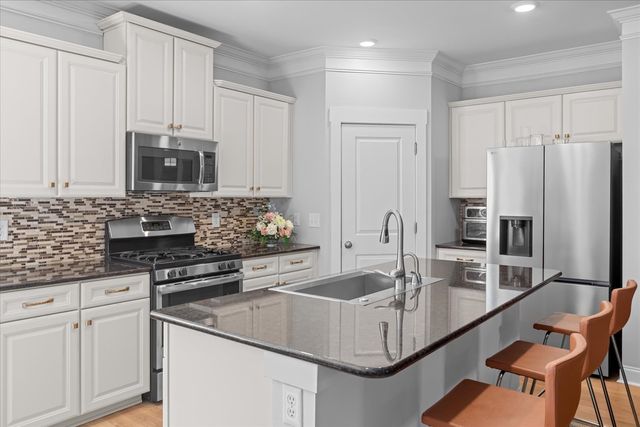 2837 Americus Dr, Thompsons Station, TN 37179