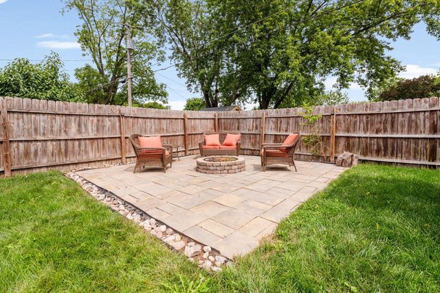 2916 S 104th STREET, West Allis, WI 53227