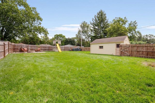 2916 S 104th STREET, West Allis, WI 53227