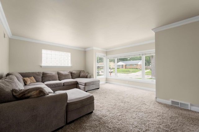 2916 S 104th STREET, West Allis, WI 53227