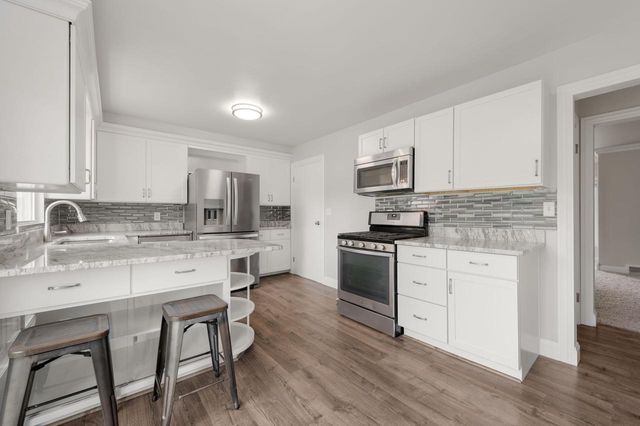 2916 S 104th STREET, West Allis, WI 53227