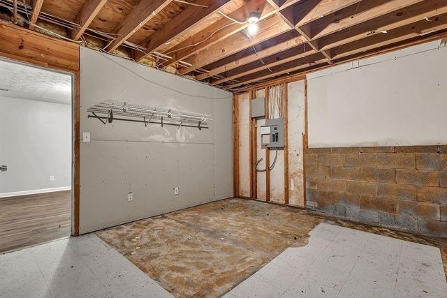 3189 Glen Hollow Drive, Rex, GA 30273