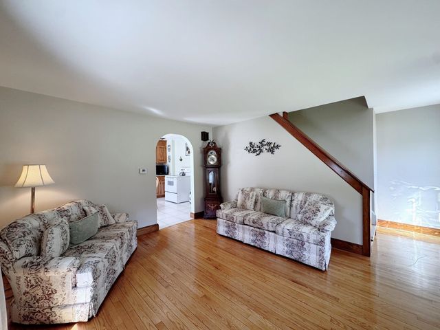 11 Victor Avenue, Nashua, NH 03060