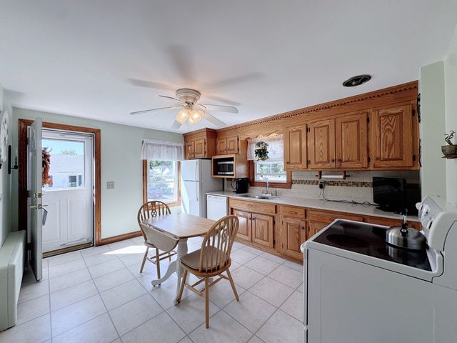 11 Victor Avenue, Nashua, NH 03060