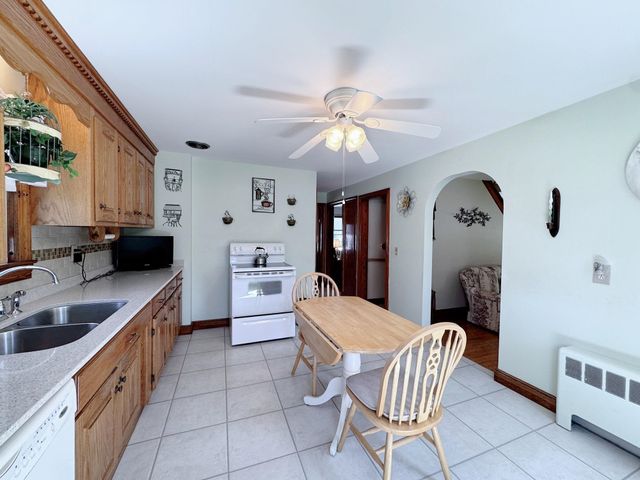 11 Victor Avenue, Nashua, NH 03060