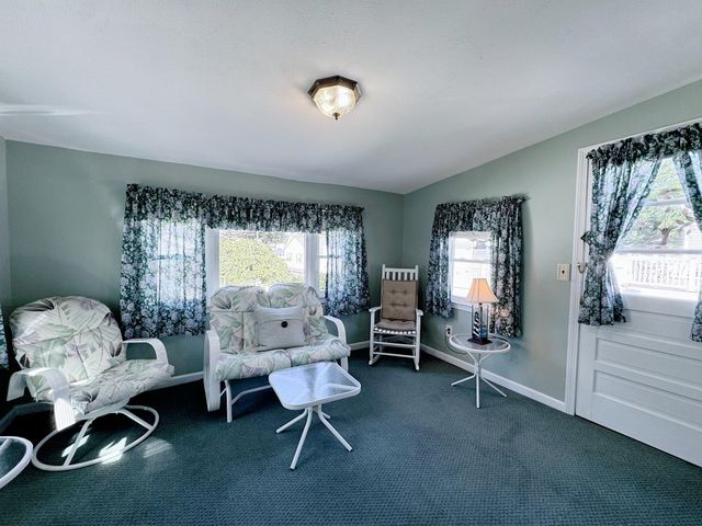 11 Victor Avenue, Nashua, NH 03060
