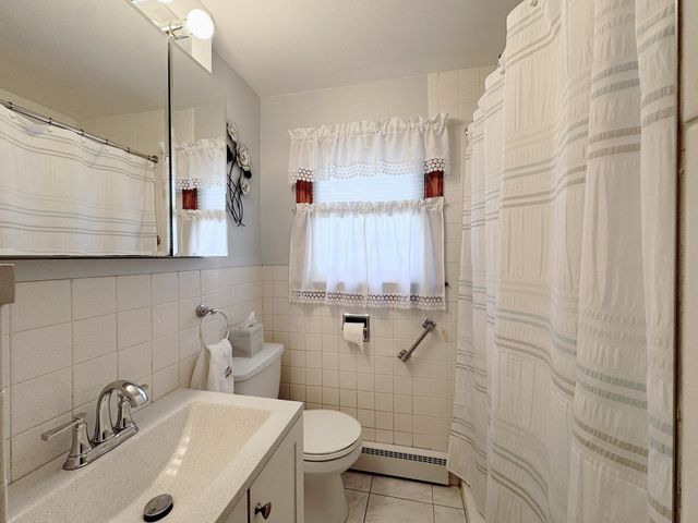 11 Victor Avenue, Nashua, NH 03060