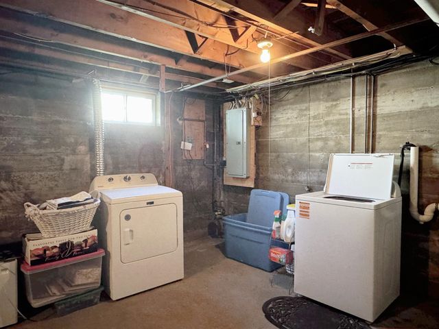 11 Victor Avenue, Nashua, NH 03060