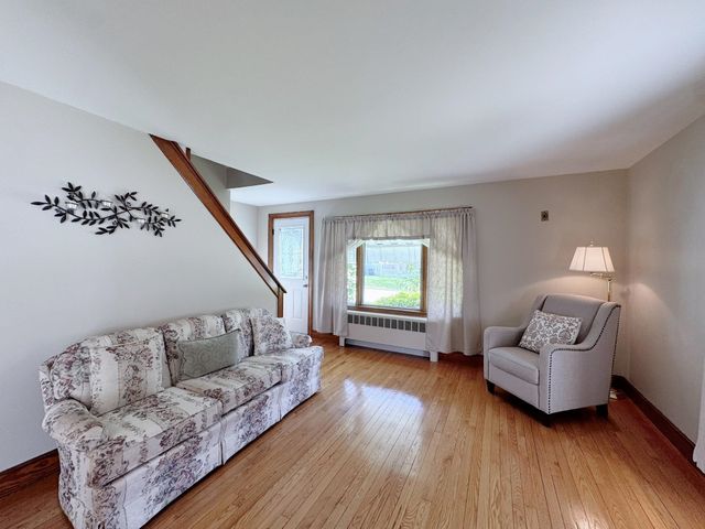 11 Victor Avenue, Nashua, NH 03060