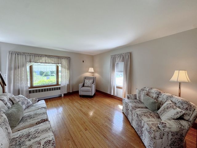 11 Victor Avenue, Nashua, NH 03060