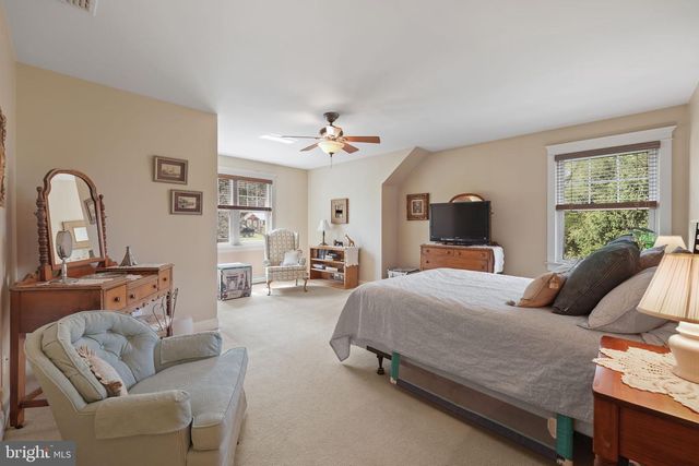 176 SYCAMORE LN, Phoenixville, PA 19460