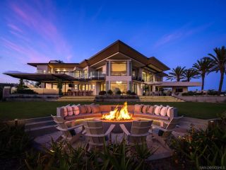 5416 Candlelight Dr, La Jolla, CA 92037