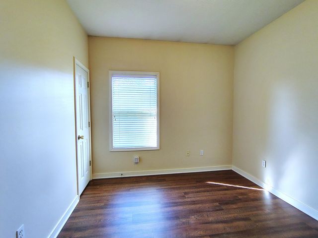 208 Hawthorne, B, Hattiesburg, MS 39402