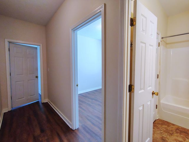 208 Hawthorne, B, Hattiesburg, MS 39402