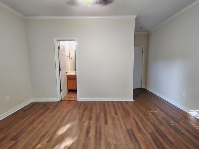 208 Hawthorne, B, Hattiesburg, MS 39402