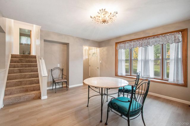 1001 Worchester Drive, Fenton, MI 48430