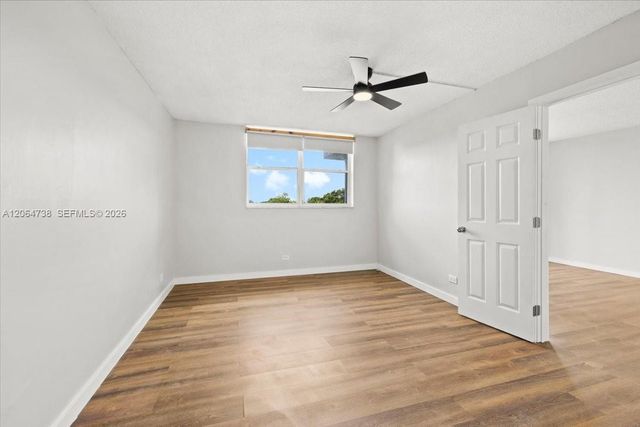 447 NE 195 Th Street 414, Miami, FL 33179