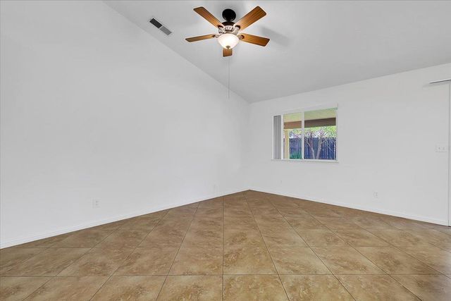 2270 Meadowland Ct, Lincoln, CA 95648