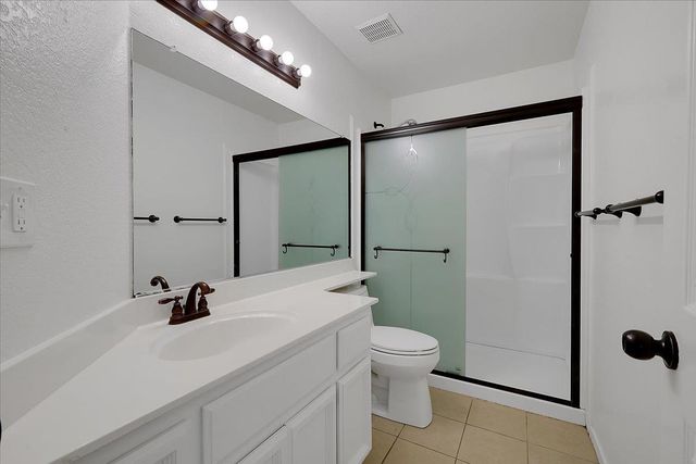 2270 Meadowland Ct, Lincoln, CA 95648
